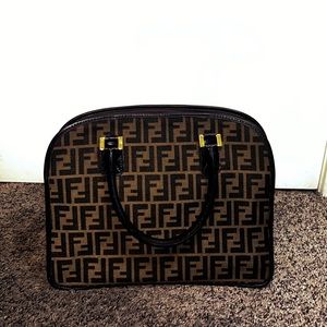 FENDI WOMENS BAG!! WITH WALLET (BUNDLE)